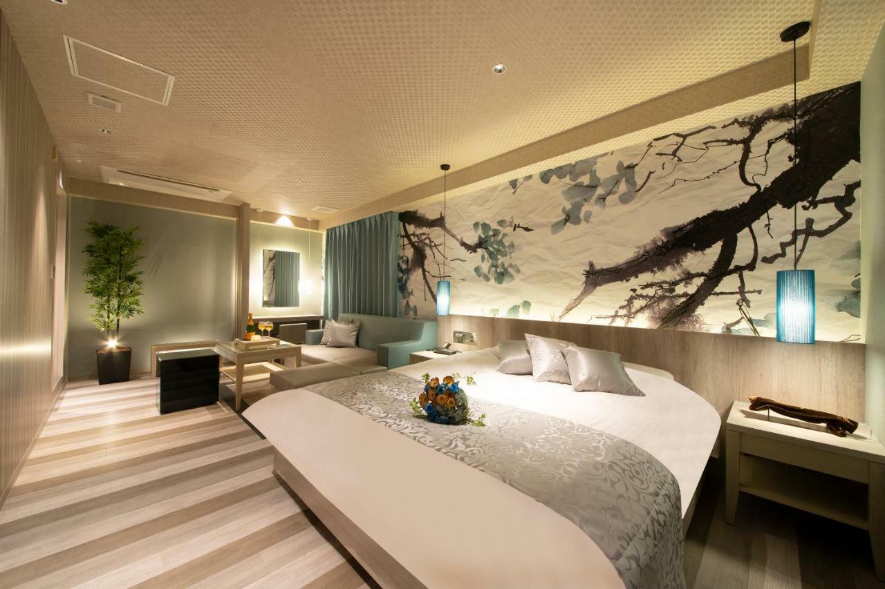 Tiger & Dragon 男塾ホテルグループ (adults Only) Love hôtel Gifu